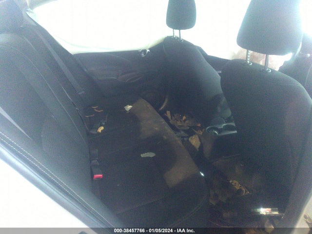 Nissan Versa 1.6 Sv 2018 3N1CN7AP8JL884697 Image 8