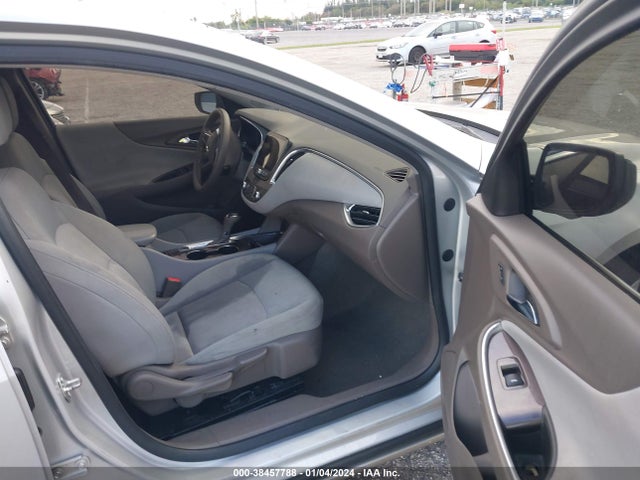 Chevrolet MALIBU LT 2019 1G1ZD5ST0KF144401 Image 5