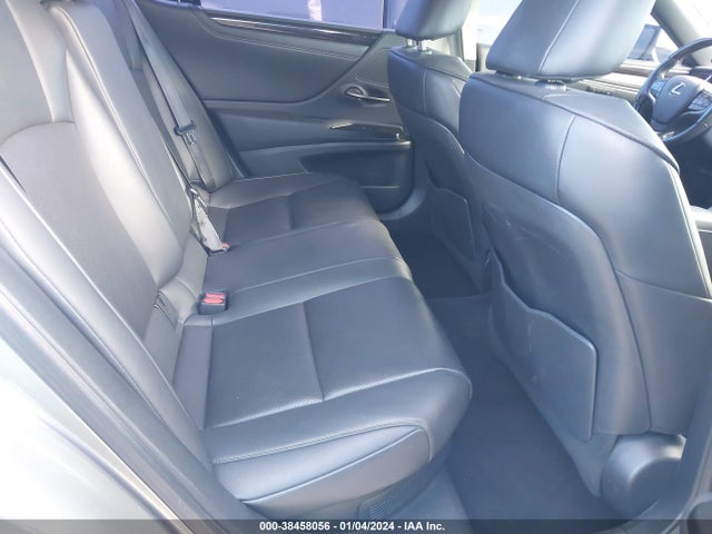 58AD21B12LU008481 Lexus ES 300H