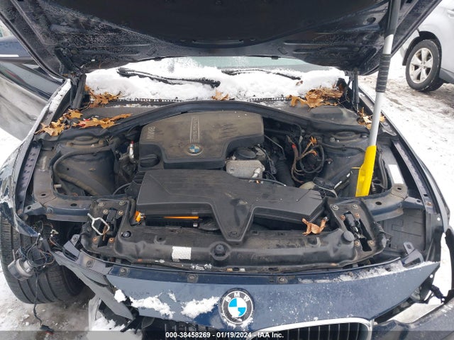 BMW 320i Xdrive 2014 WBA3C3C54EPV90129 Image 10