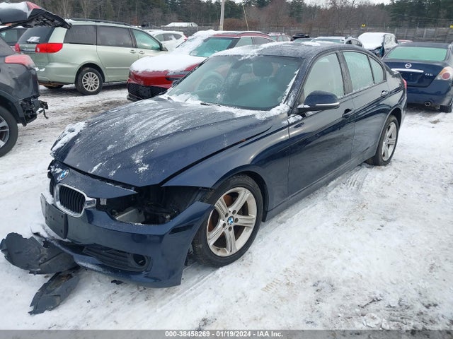 BMW 320i Xdrive 2014 WBA3C3C54EPV90129 Image 2