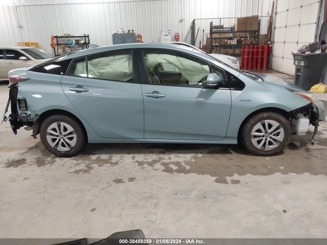 Toyota Prius Three 2017 JTDKARFU2H3053717 Image 13