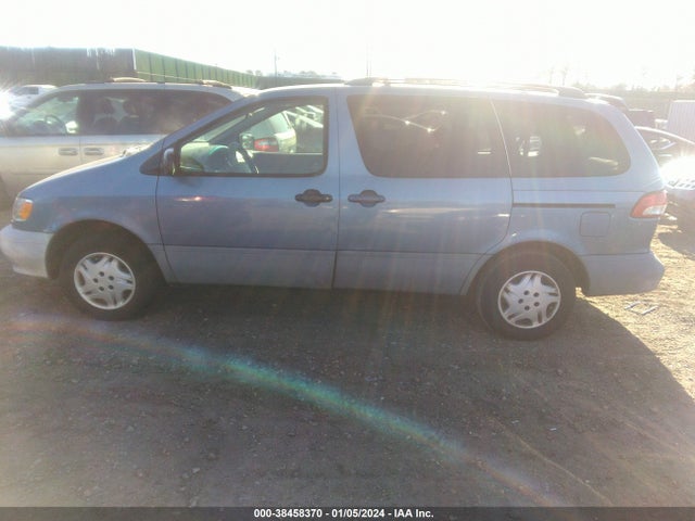 2002 TOYOTA SIENNA LE VIN: 4T3ZF13C82U419729