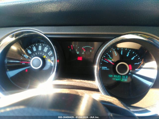 1ZVBP8EM0E5304936 Ford Mustang V6
