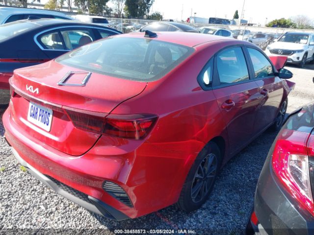 3KPF24AD7PE544929 KIA Forte Lxs