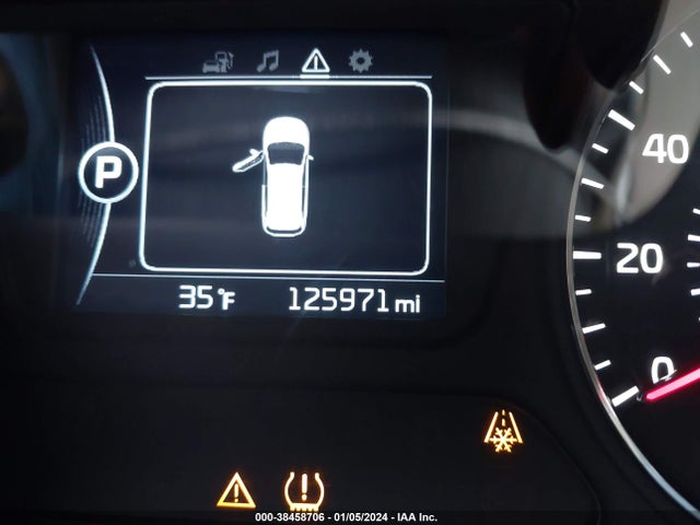 2016 KIA SORENTO 2.0T EX VIN: 5XYPHDA15GG017547