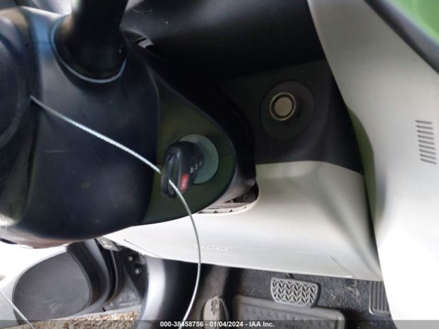 JTNJJXB0XFJ030922 Scion IQ