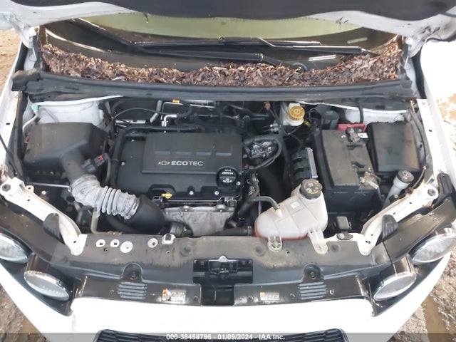 Chevrolet Sonic Lt Auto 2015 1G1JC5SB5F4168458 Image 10