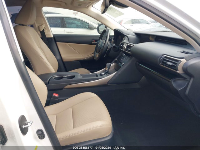 JTHBA1D23H5061492 Lexus IS 200T