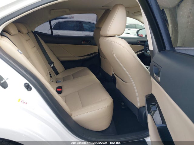 JTHBA1D23H5061492 Lexus IS 200T