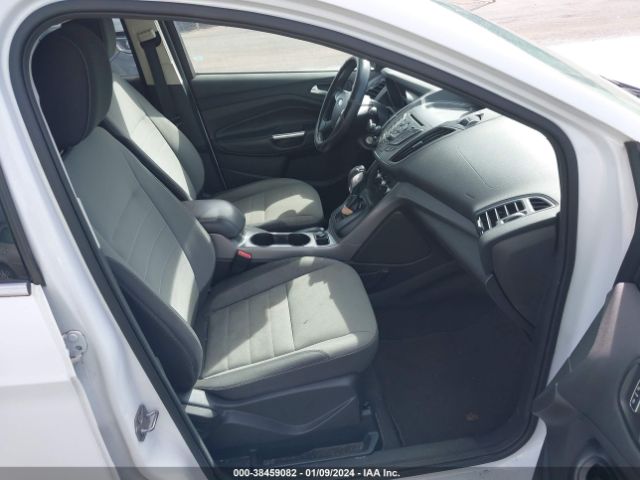 1FMCU0G73GUB39655 Ford ESCAPE SE