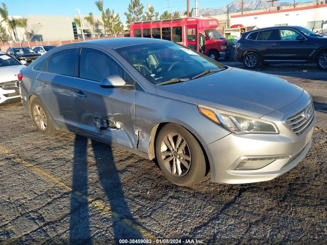 2015 HYUNDAI SONATA SE VIN: 5NPE24AF2FH195525