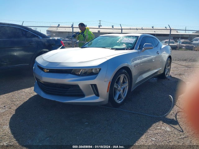 Chevrolet Camaro 1lt 2018 1G1FB1RXXJ0122417 Image 2