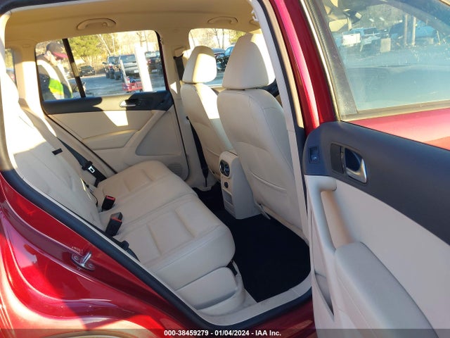 2016 VOLKSWAGEN TIGUAN S VIN: WVGAV7AX3GW061193