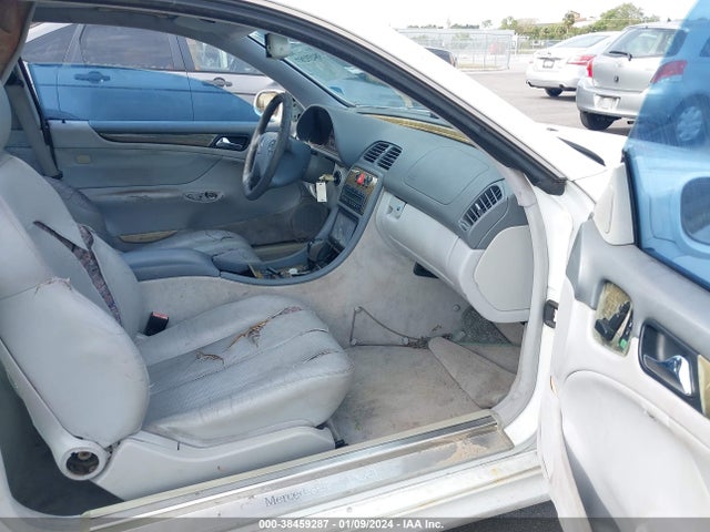 2000 MERCEDES-BENZ CLK 430 VIN: WDBLJ70G0YF145966