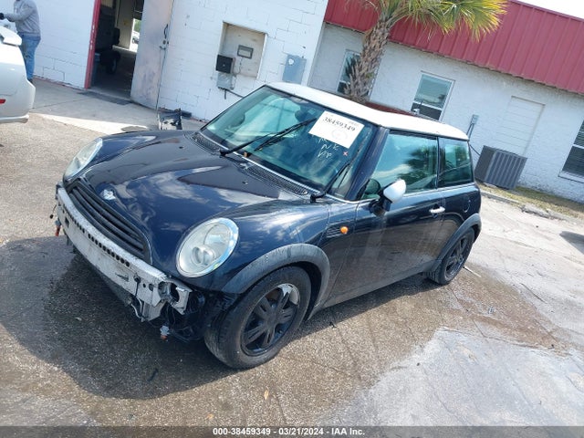 2006 MINI COOPER WMWRC33546TK72434 Photo 1