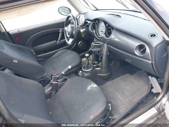 2006 MINI COOPER WMWRC33546TK72434 Photo 4