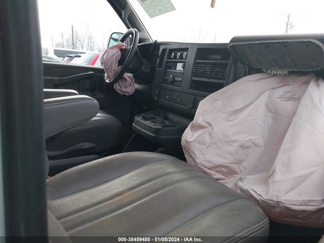 Chevrolet Express 2500 Work Van 2019 1GCWGAFG7K1361822 Image 5