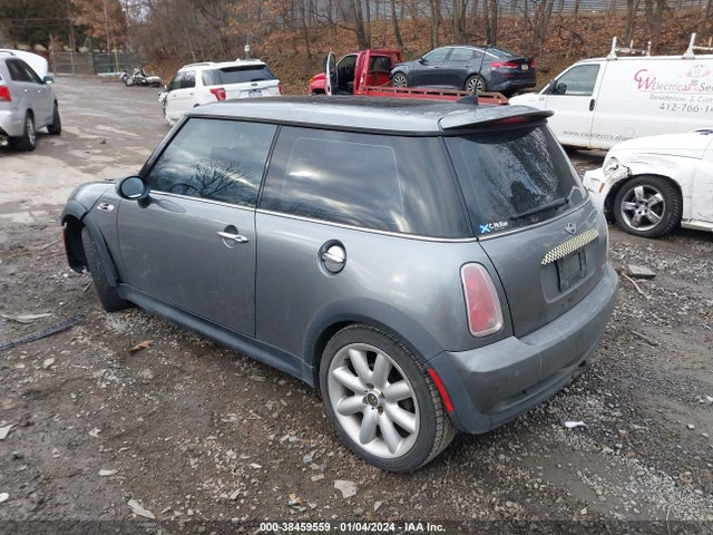 2005 MINI COOPER S WMWRE33445TD93967 Photo 2