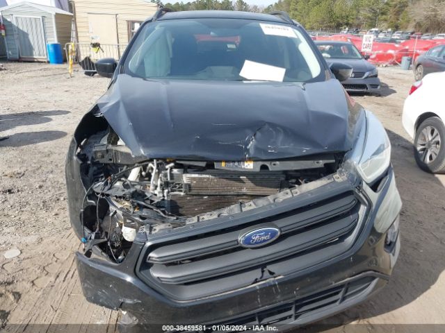 1FMCU0HD4JUC26492 Ford ESCAPE SEL
