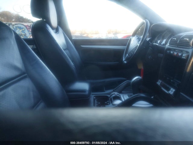 2004 PORSCHE CAYENNE WP1AB29P04LA61815 Photo 4