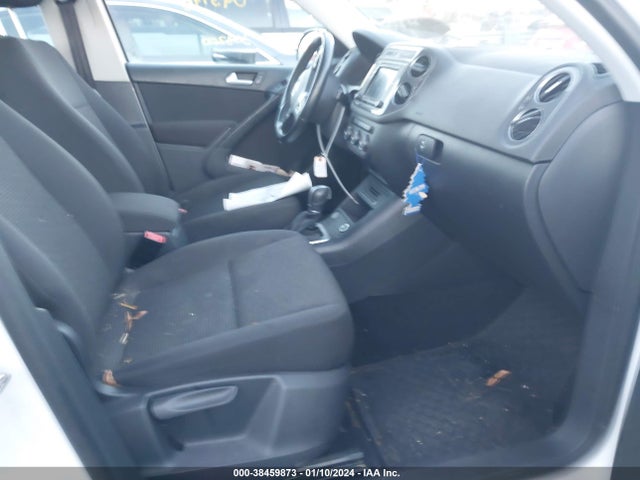 WVGBV7AX6HK045146 Volkswagen Tiguan 2.0t/2.0t S
