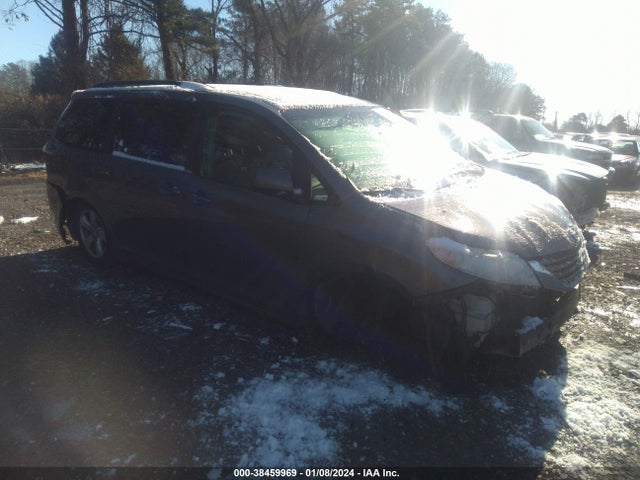 Toyota Sienna Le 8 Passenger 2015 5TDKK3DC9FS653697 Image 1