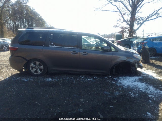 Toyota Sienna Le 8 Passenger 2015 5TDKK3DC9FS653697 Image 13