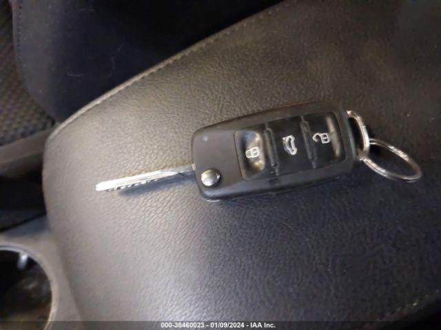 3VW2K7AJ0EM438019 Volkswagen Jetta 2.0l S