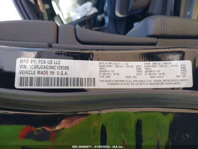 1C4RJEAG0NC128385 Jeep Grand Cherokee Wk Laredo X 4x2