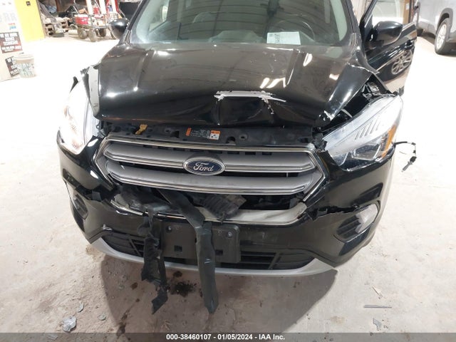 1FMCU9HD3JUC08442 Ford ESCAPE SEL