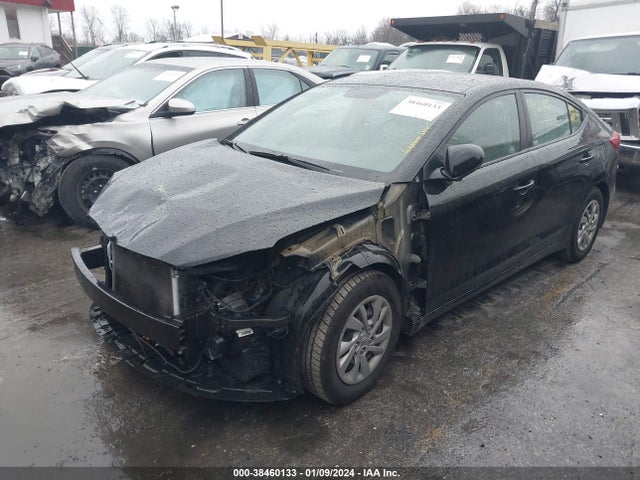 Hyundai ELANTRA SE 2018 5NPD74LF8JH353594 Image 2