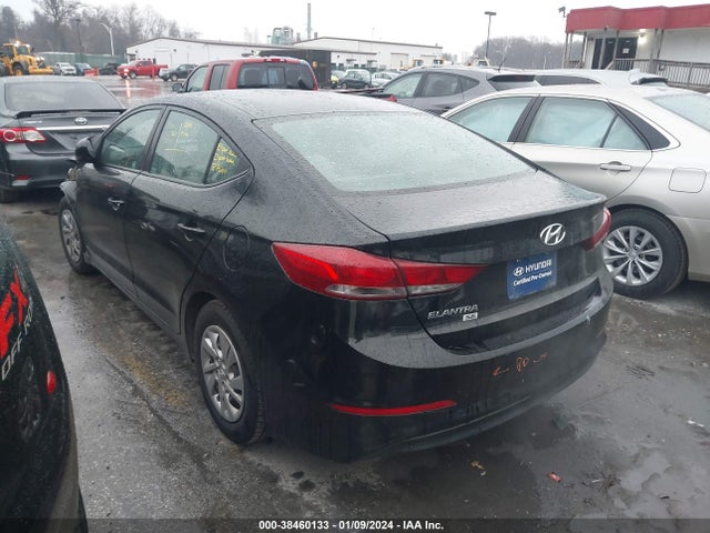 Hyundai ELANTRA SE 2018 5NPD74LF8JH353594 Image 3