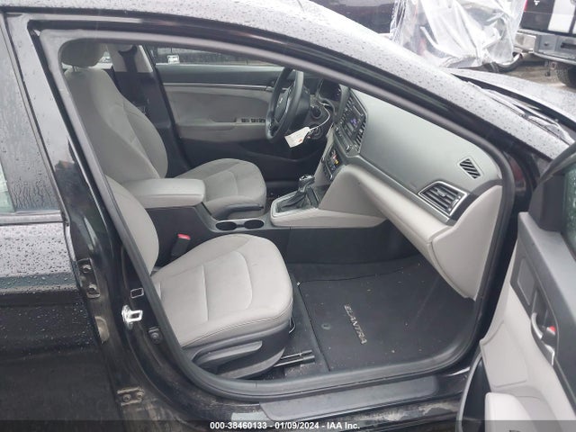 Hyundai ELANTRA SE 2018 5NPD74LF8JH353594 Image 5