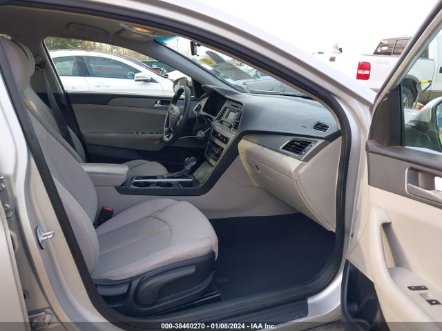 2015 HYUNDAI SONATA SE VIN: 5NPE24AF8FH003962