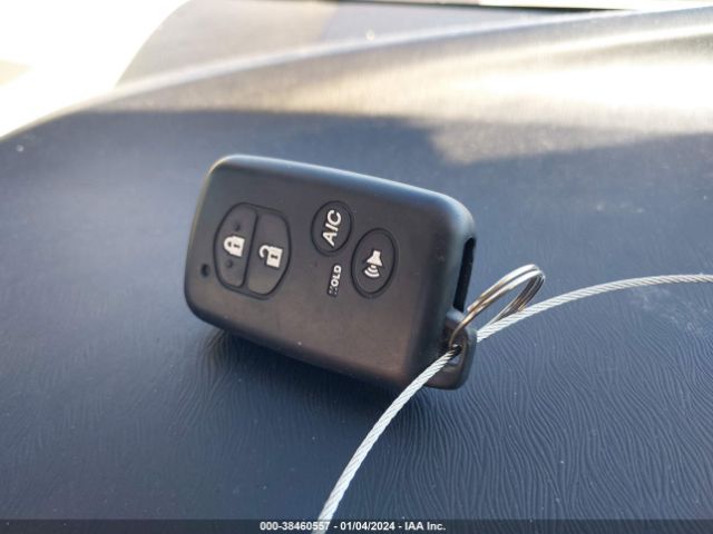 2012 TOYOTA PRIUS PLUG-IN JTDKN3DP0C3027544 Photo 10