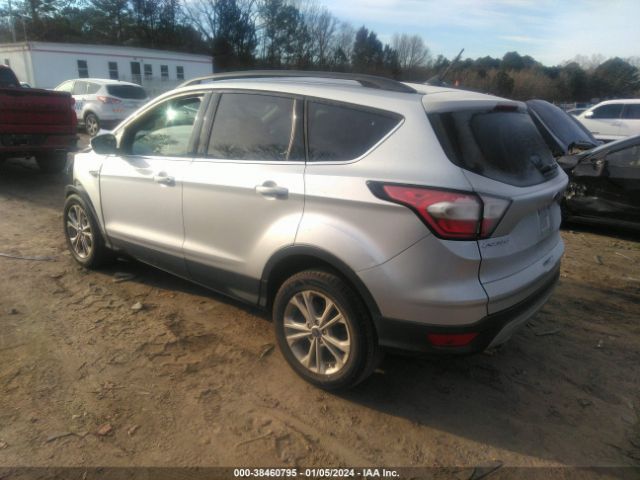1FMCU0GD3JUA78899 Ford ESCAPE SE