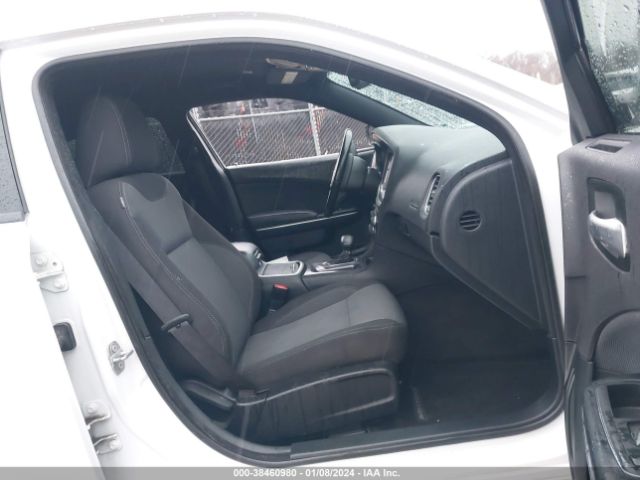 2C3CDXBG3HH563821 Dodge Charger Se Rwd