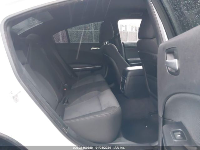 2C3CDXBG3HH563821 Dodge Charger Se Rwd