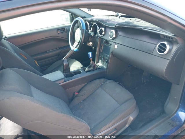 2005 FORD MUSTANG V6 DELUXE/V6 PREMIUM VIN: 1ZVFT80N055203201