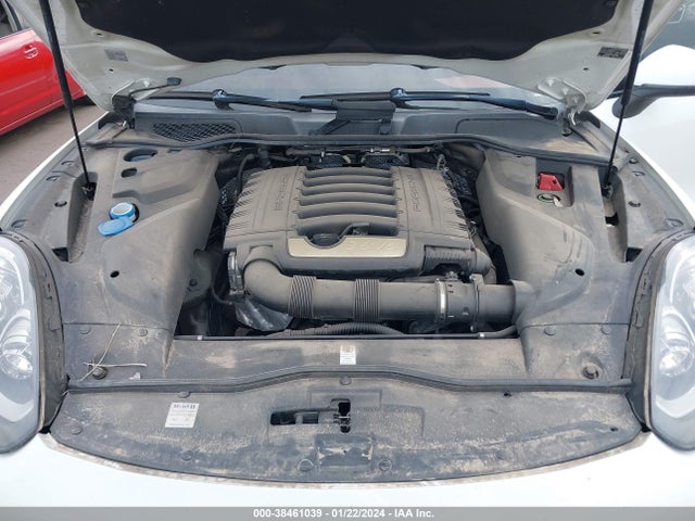 2018 PORSCHE CAYENNE WP1AA2A27JKA02393 Photo 9