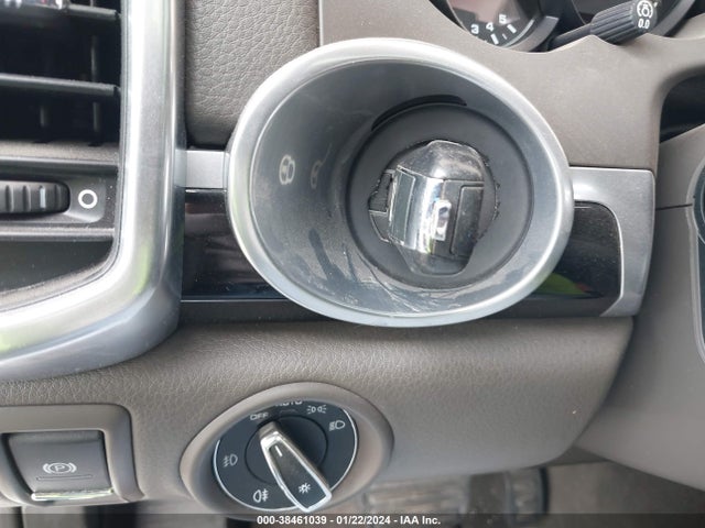 2018 PORSCHE CAYENNE WP1AA2A27JKA02393 Photo 10