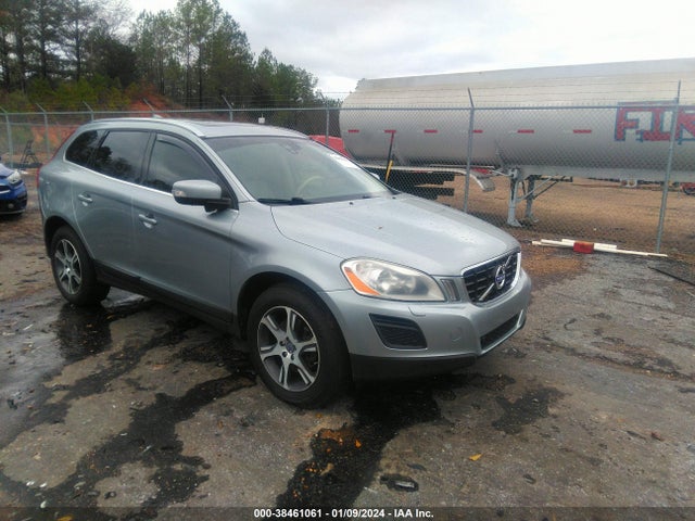 2011 Volvo Xc60 T6/t6 R-design მანქანა იყიდება აუქციონზე, vin: YV4902DZ7B2150073, აუქციონის ნომერი: 38461061