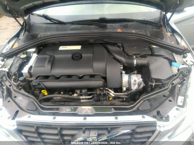 2011 Volvo Xc60 T6/t6 R-design მანქანა იყიდება აუქციონზე, vin: YV4902DZ7B2150073, აუქციონის ნომერი: 38461061