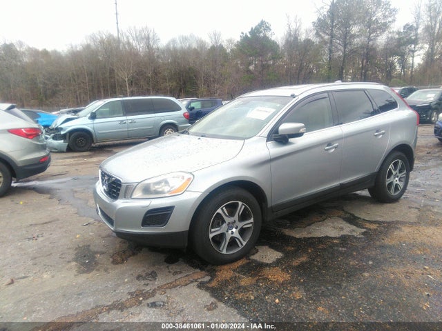 2011 Volvo Xc60 T6/t6 R-design მანქანა იყიდება აუქციონზე, vin: YV4902DZ7B2150073, აუქციონის ნომერი: 38461061