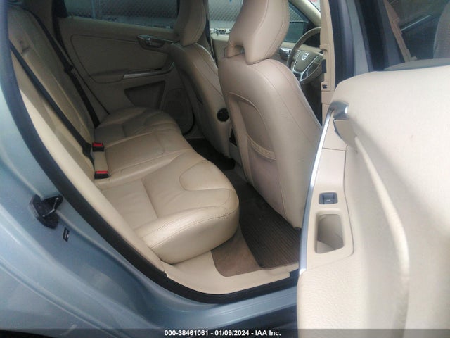 2011 Volvo Xc60 T6/t6 R-design მანქანა იყიდება აუქციონზე, vin: YV4902DZ7B2150073, აუქციონის ნომერი: 38461061