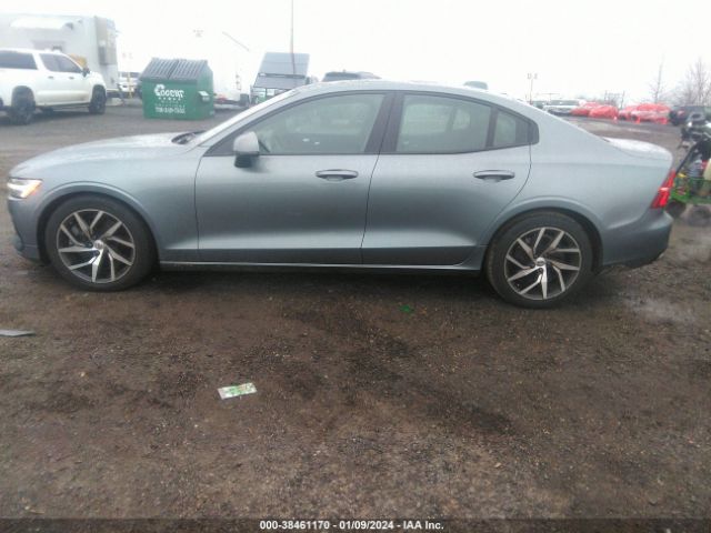 7JRA22TK3KG009780 Volvo S60 T6 Momentum