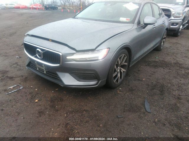 7JRA22TK3KG009780 Volvo S60 T6 Momentum
