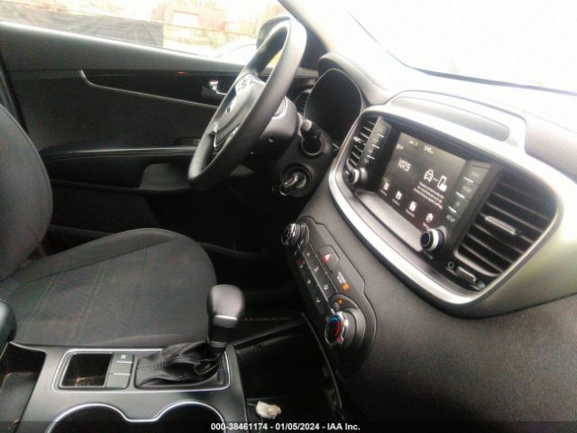 5XYPG4A52LG615370 KIA Sorento 3.3l Lx