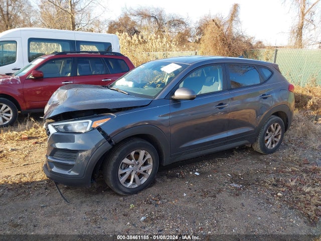Hyundai TUCSON SE 2019 KM8J23A43KU060993 Image 2